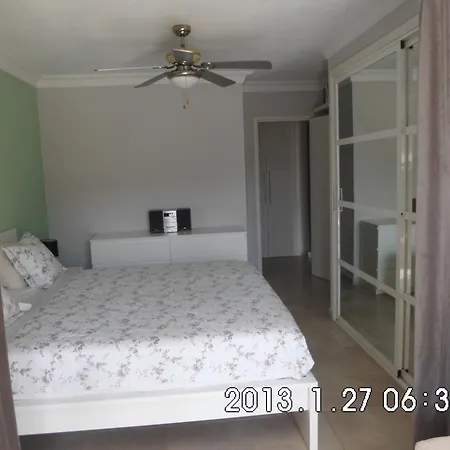 1 Bedroom Cristianos Апартаменты