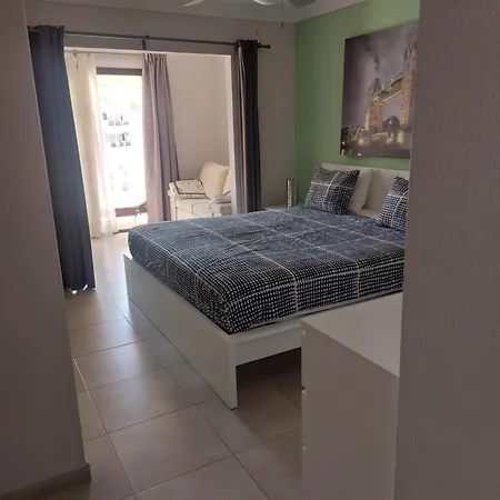 1 Bedroom Cristianos Апартаменты