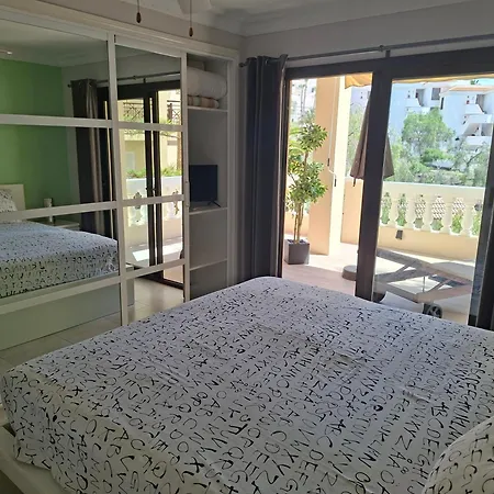 1 Bedroom Cristianos Апартаменты Лос Кристианос