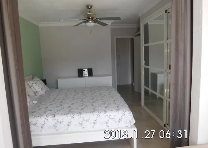 1 Bedroom Cristianos Appartamento