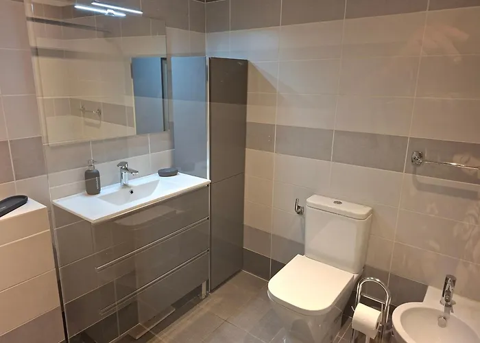 1 Bedroom Cristianos Appartamento *